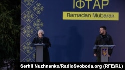 Володимир Зеленський провів спільний іфтар із представниками мусульманської спільноти України та нагородив українських воїнів-мусульман, Київ, 25 березня 2024 року