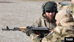 Чечня, Гудермес. Во время тренировки так называемых добровольцев перед отправкой в Украину, 2023 г.