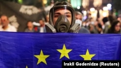 Під час протесту проти законопроєкту про «іноземних агентів» у столиці Грузії. Тбілісі, 1 травня 2024 року