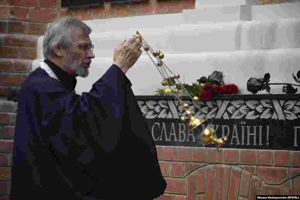 Панахиди за загиблими у цьому храмі проводять щомісяця