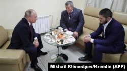 Встреча Владимира Путина с Абдулманапом и Хабибом Нурмагомедовыми