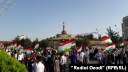 Аксарияти ширкаткунандагони раҳпаймоӣ донишҷӯён буданд ва баъзе эътироф карданд, ки дар бораи ислоҳи Сарқонун чизе намедонанд.