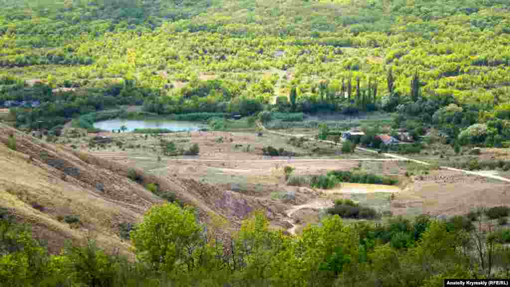 Краєвид на &laquo;Долину скіфів&raquo;, де щорічно влітку проводять фестивалі-практики приїжджі та місцеві йоги. Цьогоріч заходи скасували через пандемію коронавірусу