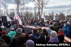 Митинг в Окуловке