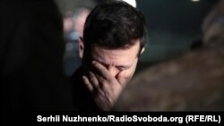 Президент Володимир Зеленський під час обміну 29 грудня 2019 року. Зустріч літака в аеропорту Бориспіль