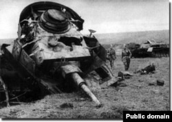 Подбитый танк Pz. IV. Курская дуга, июль 1943 года