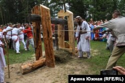 Дым пошел! Значит, вот-вот появится живой огонь