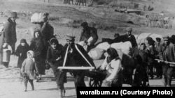 Беженцы под Сталинградом, октябрь 1942 г.