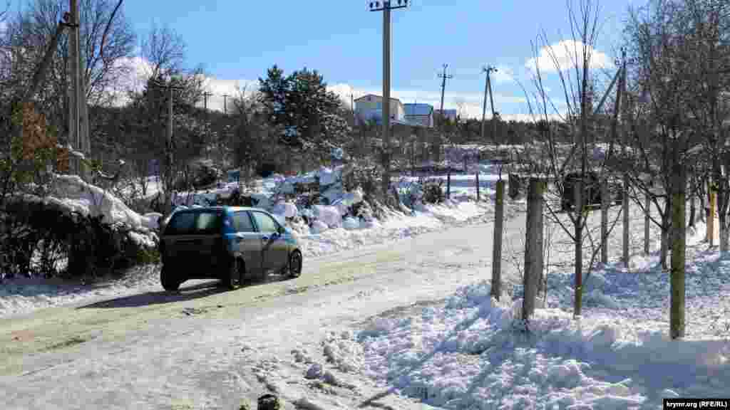 У цьому місці сніг перетворився в лід. Реагенти не сипали