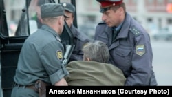 Алексей Мананников, после "путинга". Новосибирск. 2012 г.