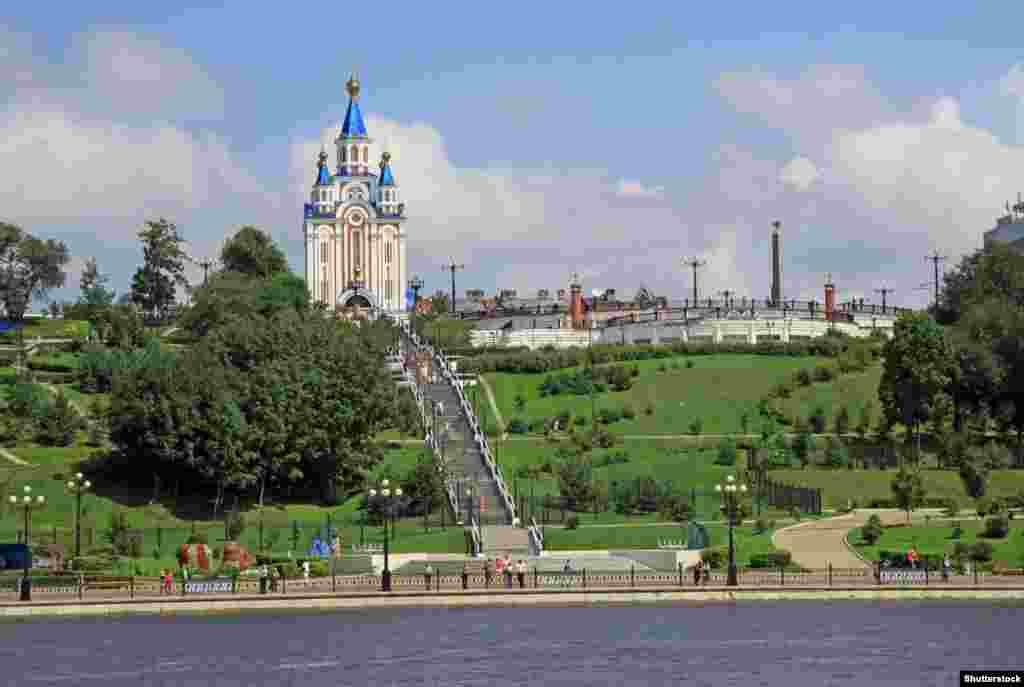 The Dormition Cathedral near the Amur River embankment